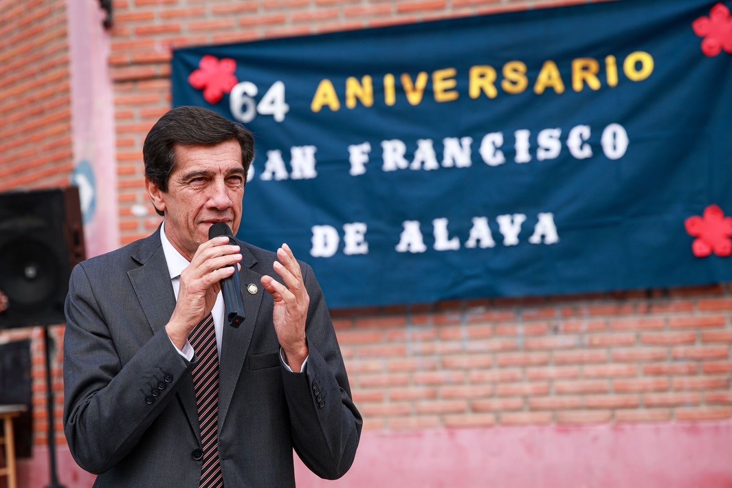 Imagen de la publicación de Carlos Sadir sobre celebración del 64° aniversario del barrio San Francisco de Álava