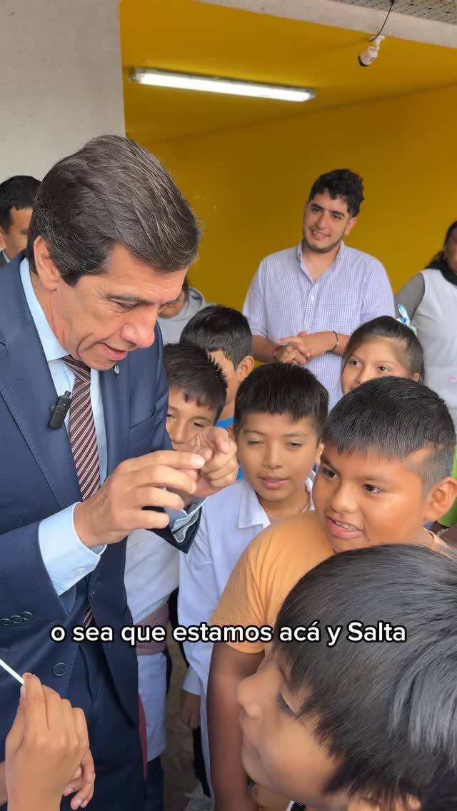 Imagen de la publicación de Carlos Sadir sobre encuentro con estudiantes de la Escuela 55 de Pampa Blanca