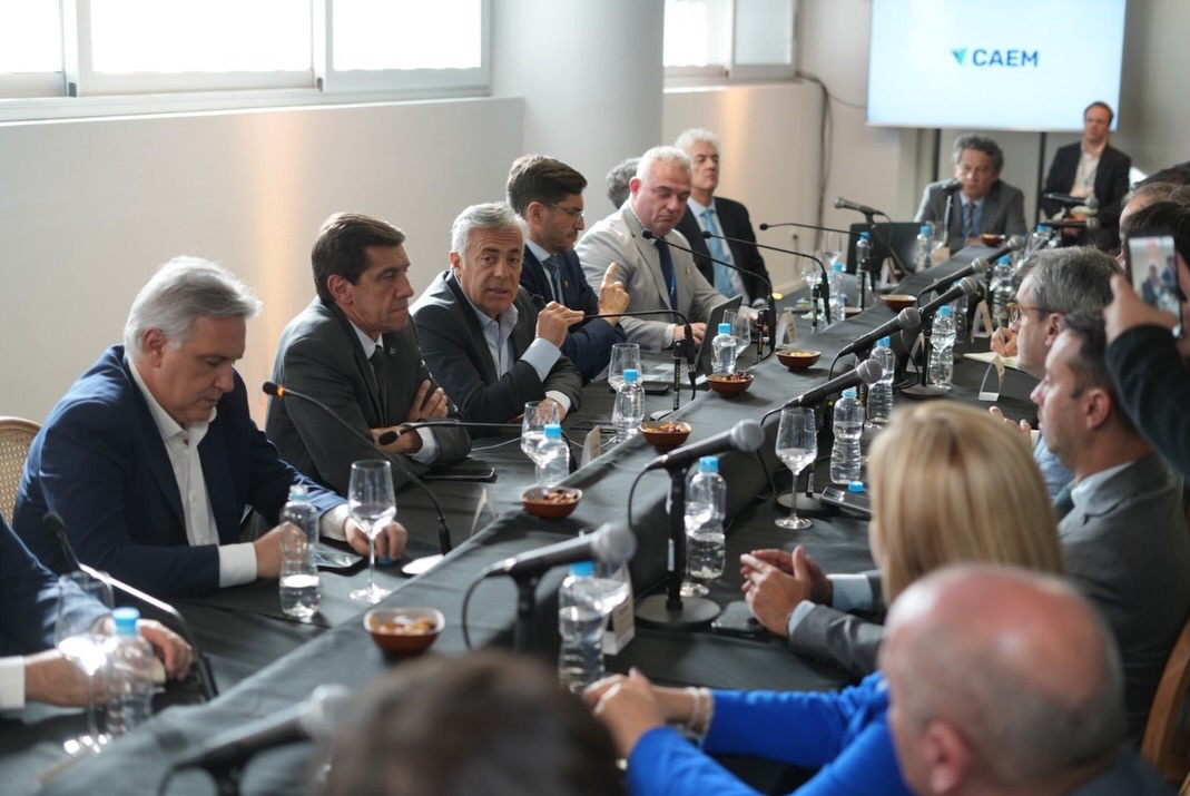 Imagen de la publicación de Carlos Sadir sobre participación en el lanzamiento de la Mesa Federal Minera
