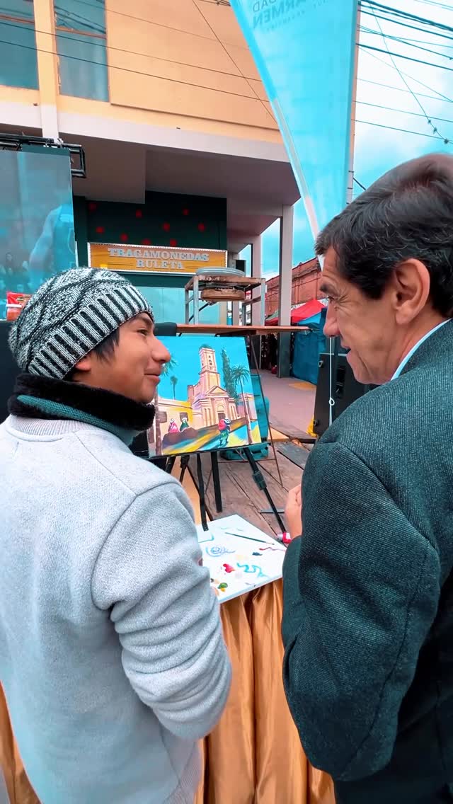 Imagen de la publicación de Carlos Sadir sobre recorrida por la Feria Regiones Vivas con productores y artesanos