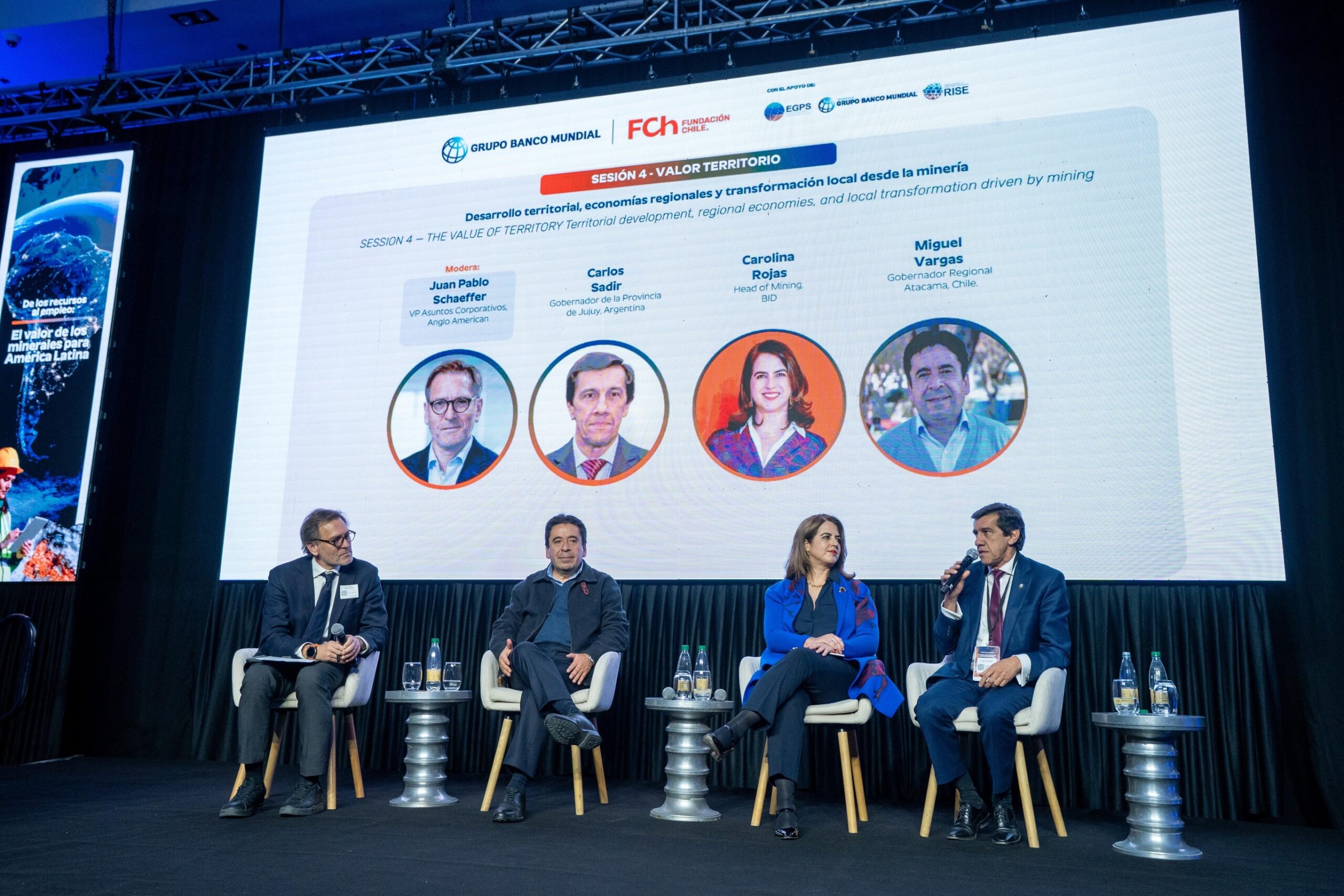 Imagen de la publicación de Carlos Sadir sobre participación en un foro del Banco Mundial sobre minería
