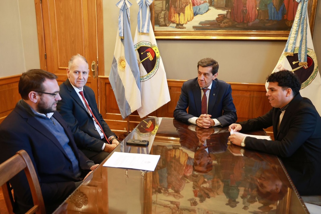 Imagen de la publicación de Carlos Sadir sobre reunión con ACIERA sobre un registro provincial de entidades religiosas