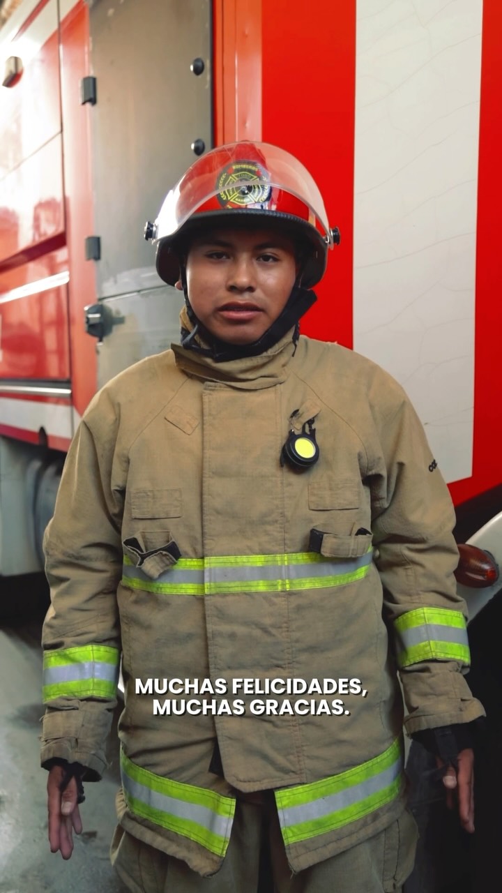 Imagen de la publicación de Carlos Sadir sobre saludo y reconocimiento a los bomberos y bomberas jujeños