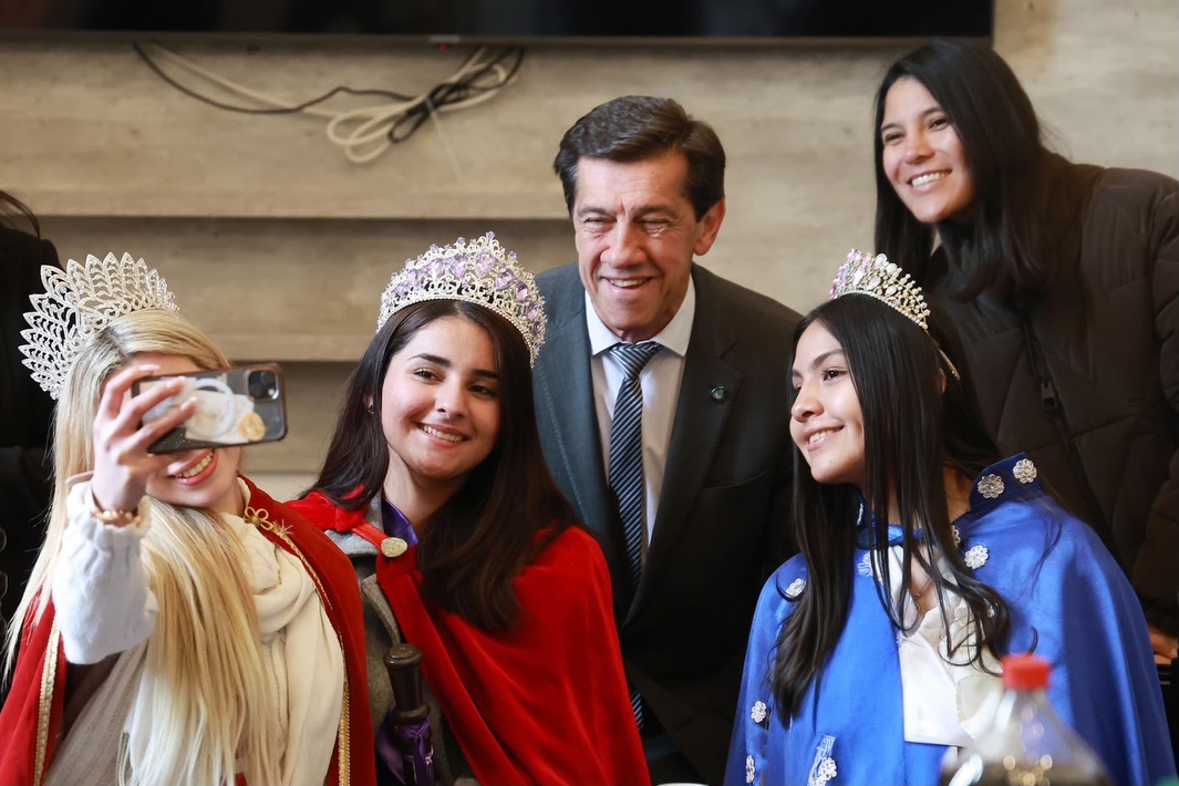 Imagen de la publicación de Carlos Sadir sobre encuentro con representantes estudiantiles de San Pedro, La Esperanza y Rodeíto