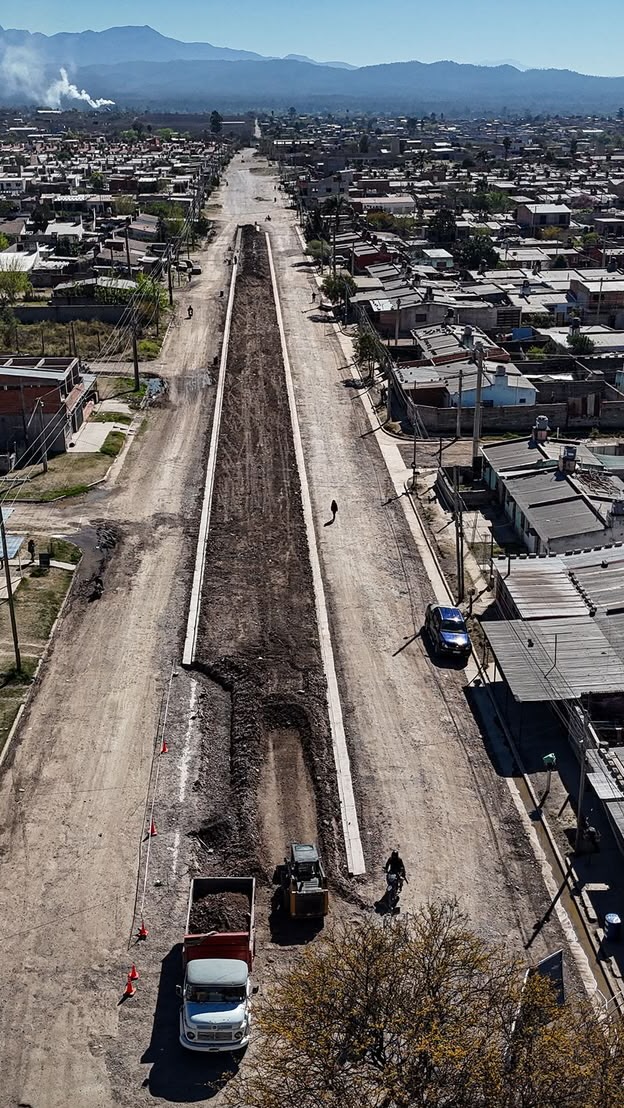 Imagen de la publicación de Carlos Sadir sobre avance de las obras de Avenida Juellar en Alto Comedero