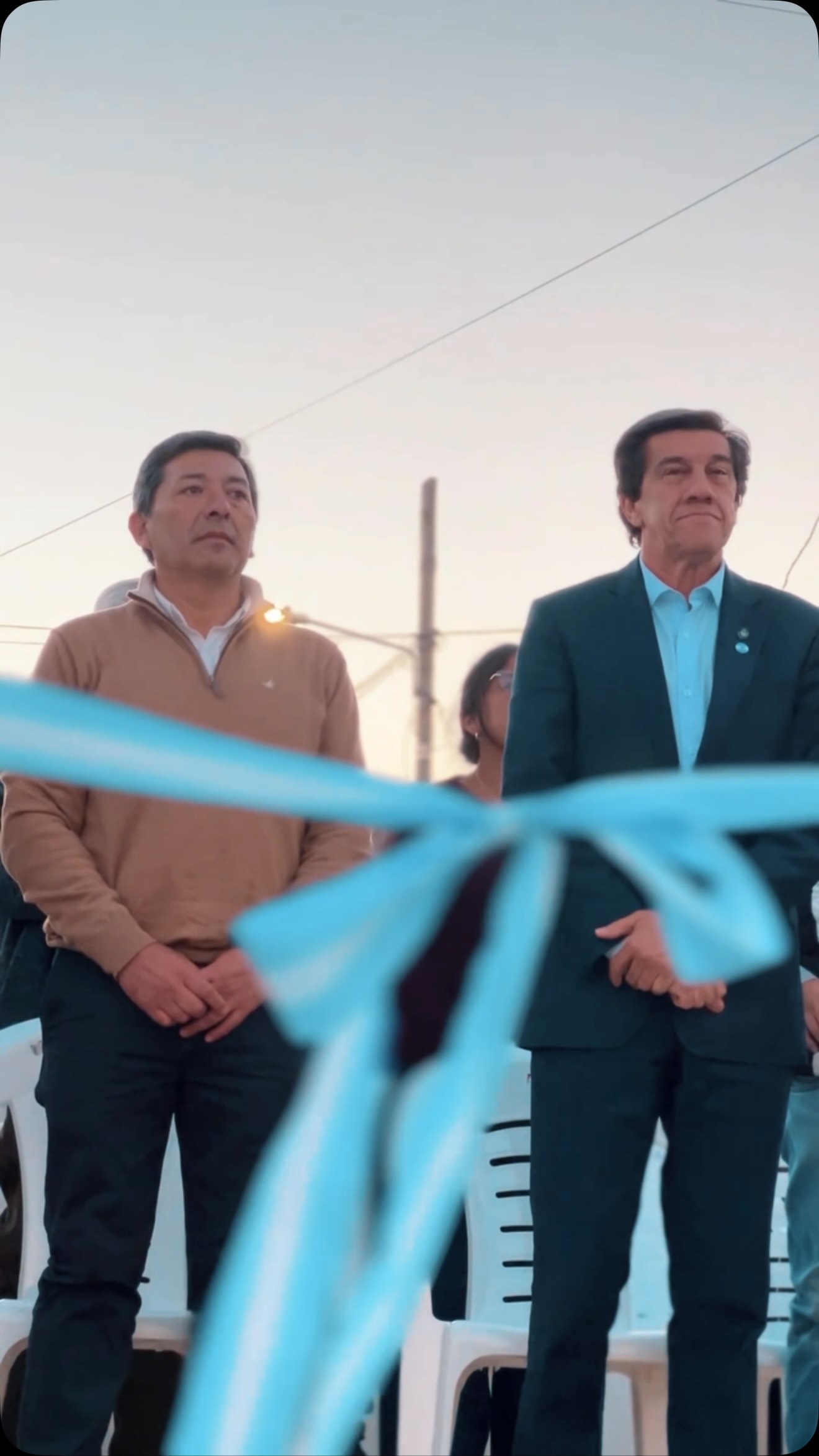 Imagen de la publicación de Carlos Sadir sobre inauguración de nuevas cuadras pavimentadas en El Carmen