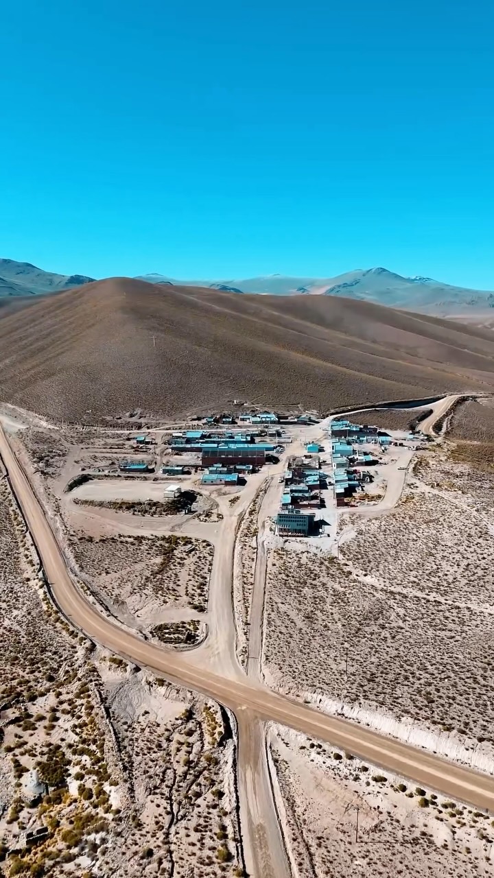 Imagen de la publicación de Carlos Sadir sobre visita y encuentro con la comunidad de Liviara