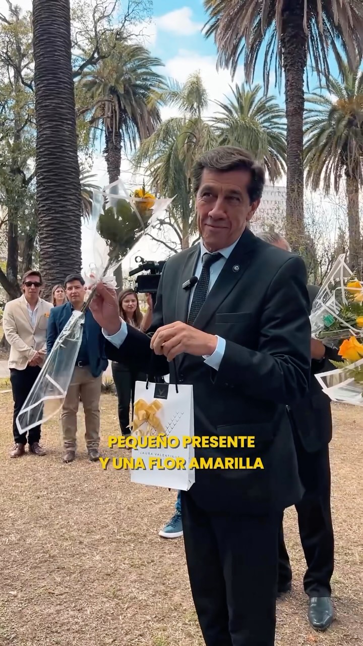 Imagen de la publicación de Carlos Sadir sobre saludo a las candidatas a representante provincial de los estudiantes