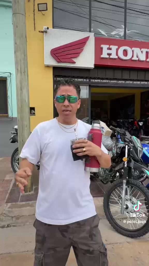 Fotograma del video de motos
